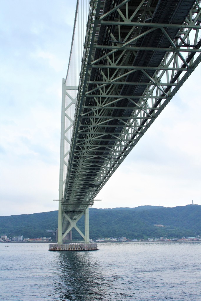 明石海峡大橋（フェリーから）