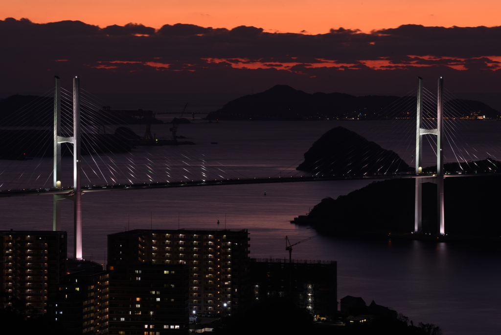 夕刻の女神大橋