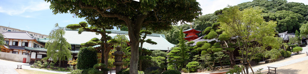 須磨寺境内　本坊・書院前光景