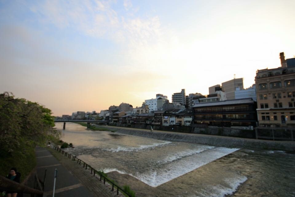 京都・鴨川  四条大橋から