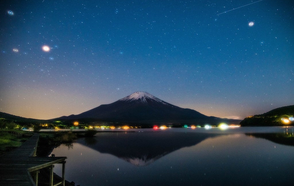 夜空と富士