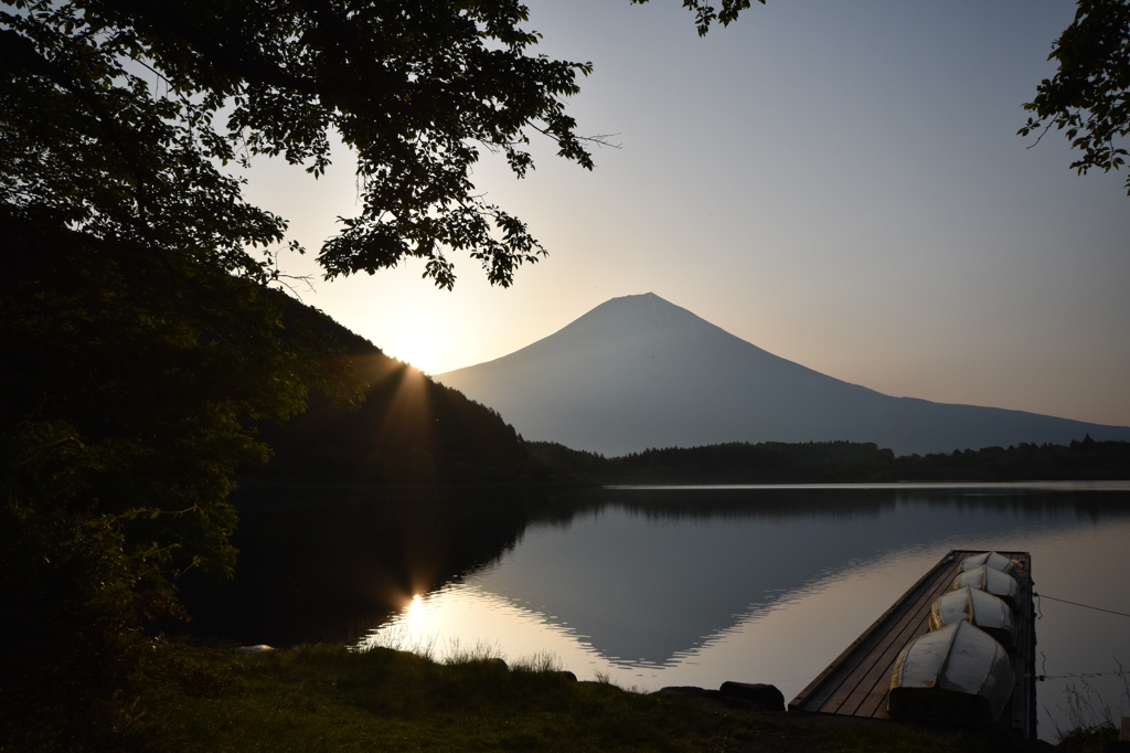 田貫湖の朝日