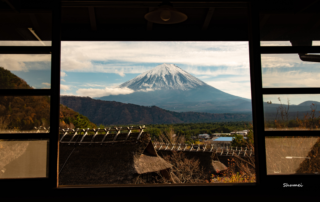 古民家から眺める富士