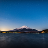 夜明け前の山中湖