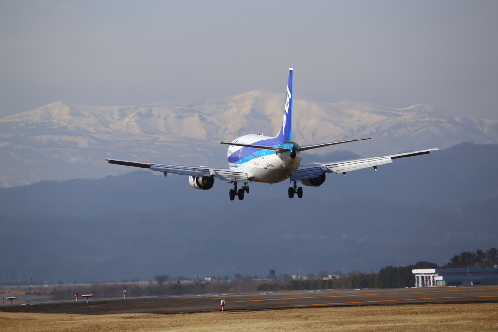 仙台空港と蔵王