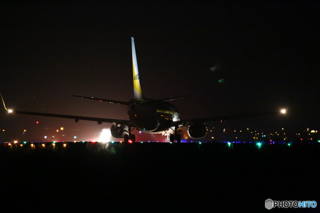 仙台空港　夜景　ＡＩＲ　ＤＯ離陸