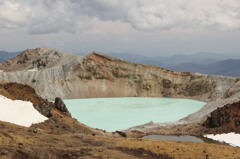 草津白根山　湯釜