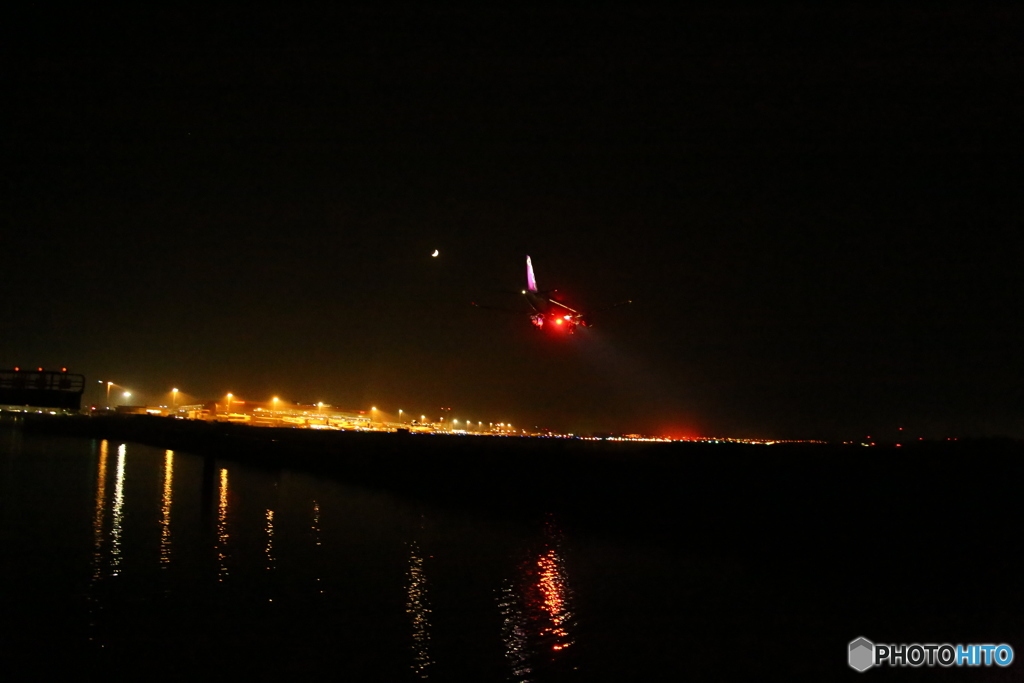 仙台空港　夜景　peach　着陸