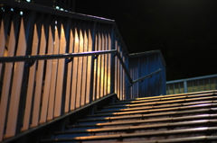 夜の歩道橋
