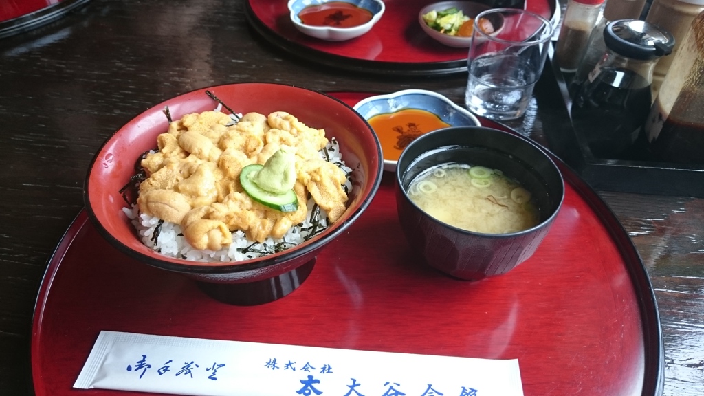 雲丹丼