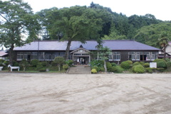 旧上岡小学校　全景