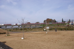 道路と東北本線