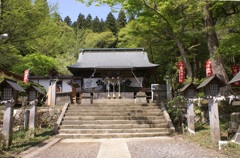 南湖神社拝殿と境内