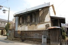 陋屋