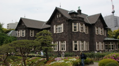 旧古河邸　斜め後ろ