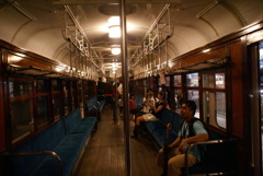 昔の列車の内部