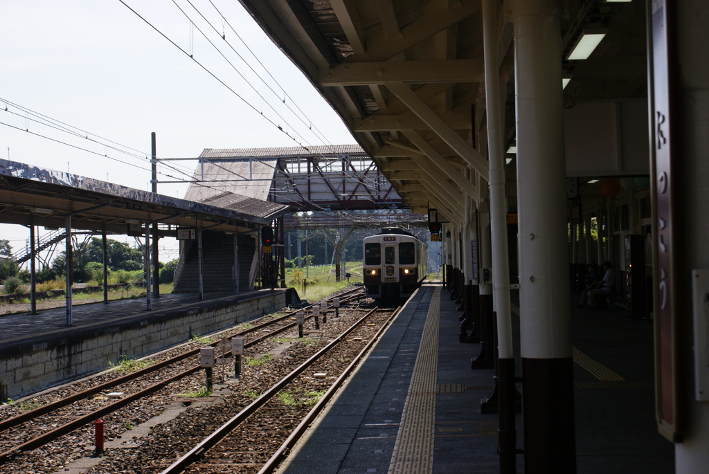 入って来る電車