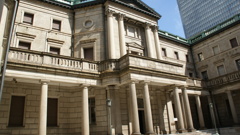 日銀本館入口
