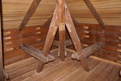 屋根裏の軸組み