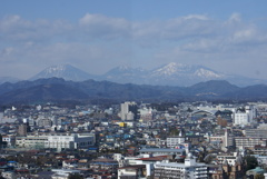 県庁舎から見た日光連山