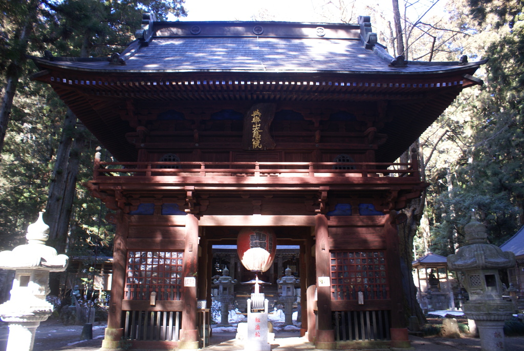 寺山観音山門