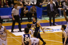 試合中の田臥選手