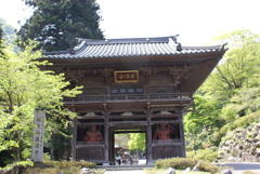 出流山満願寺山門