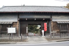 鐵竹堂瀧澤記念館長屋門