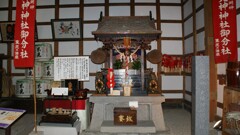 醸造所内の神社