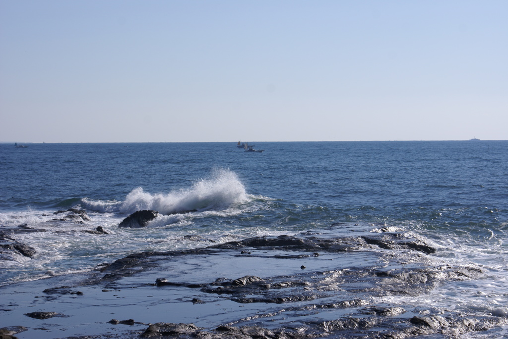 江の島の海