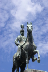 小松宮彰仁親王像