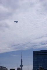 スカイツリーと飛行船