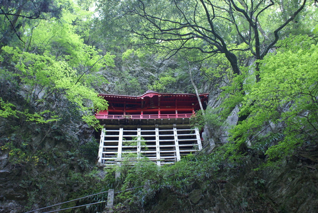 奥の院