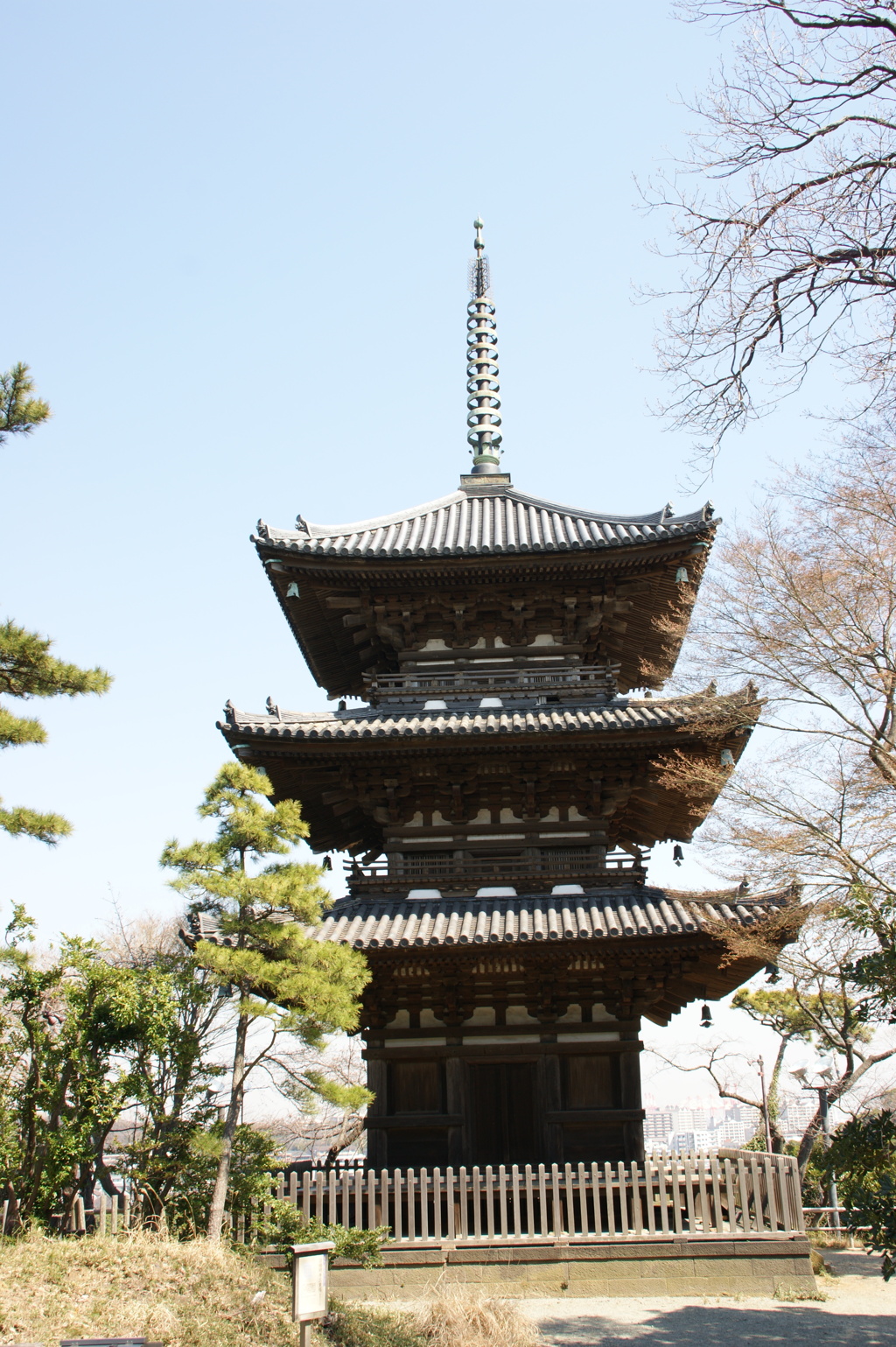 旧燈明寺三重塔