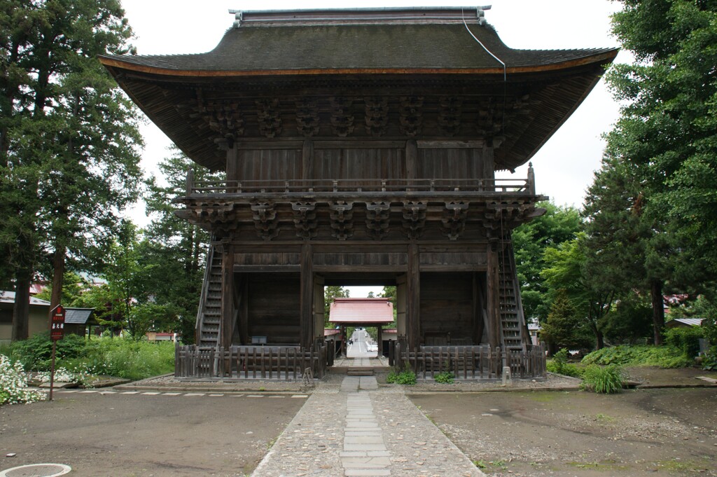 山門から見た禅林街