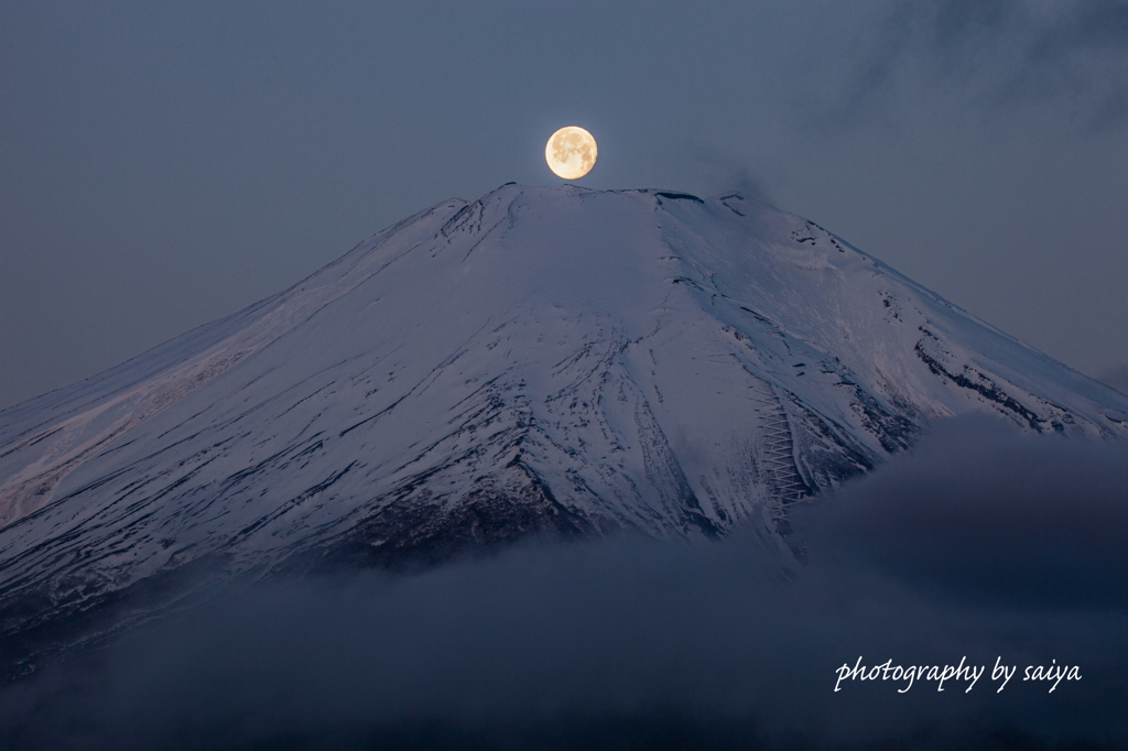 湖畔のパール富士