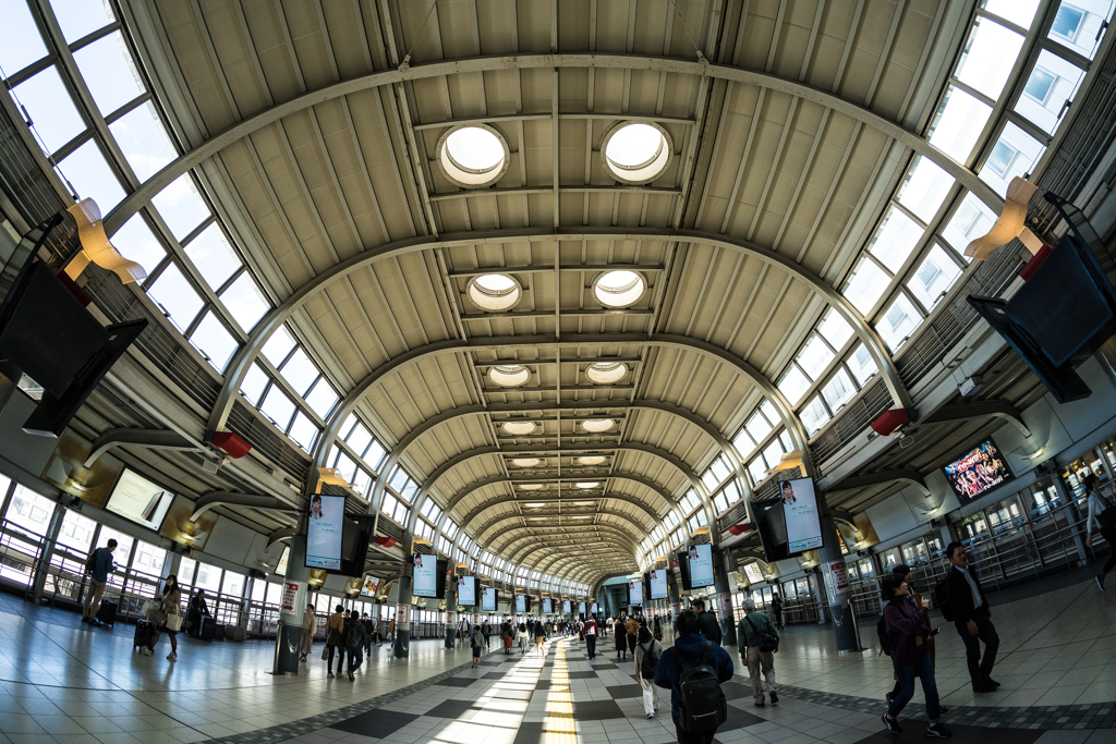 Fisheyeで撮る品川駅