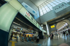 Fisheyeで撮る品川駅