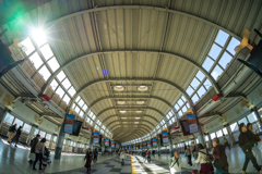 Fisheyeで撮る品川駅