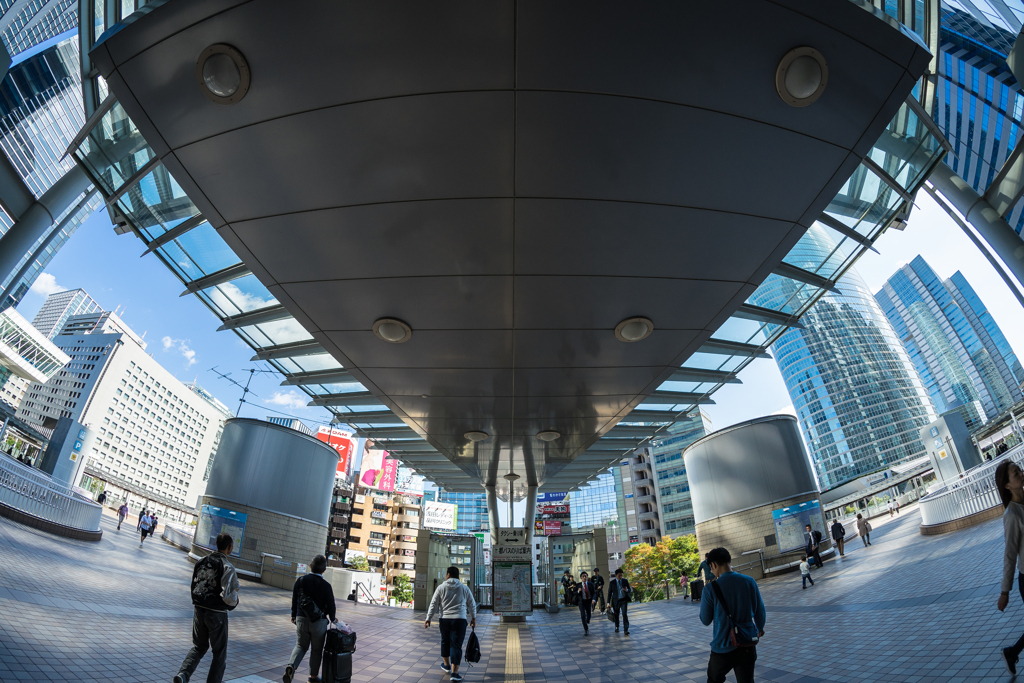 Fisheyeで撮る品川駅