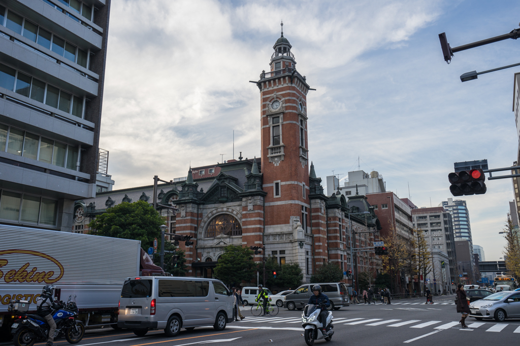 日本大通り駅前