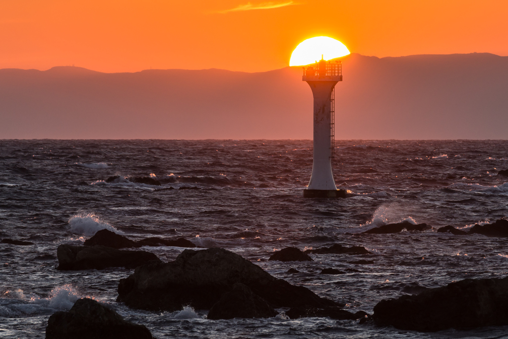 裕次郎灯台に日が沈む