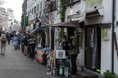 大岡川沿いの店舗