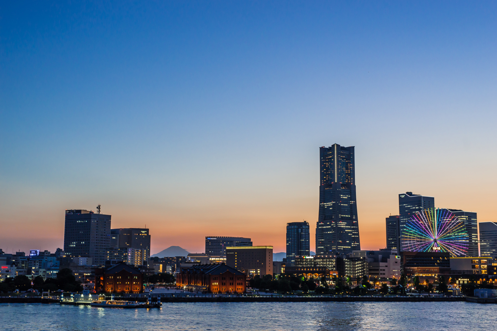 みなとみらいマジックアワー