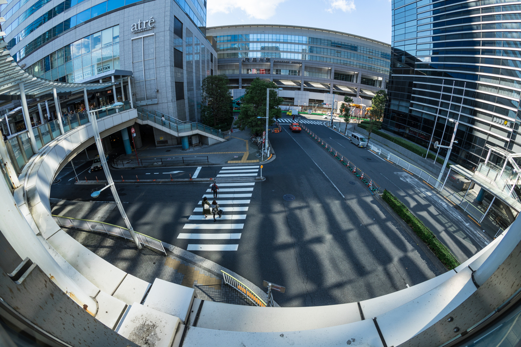 Fisheyeで撮る品川駅