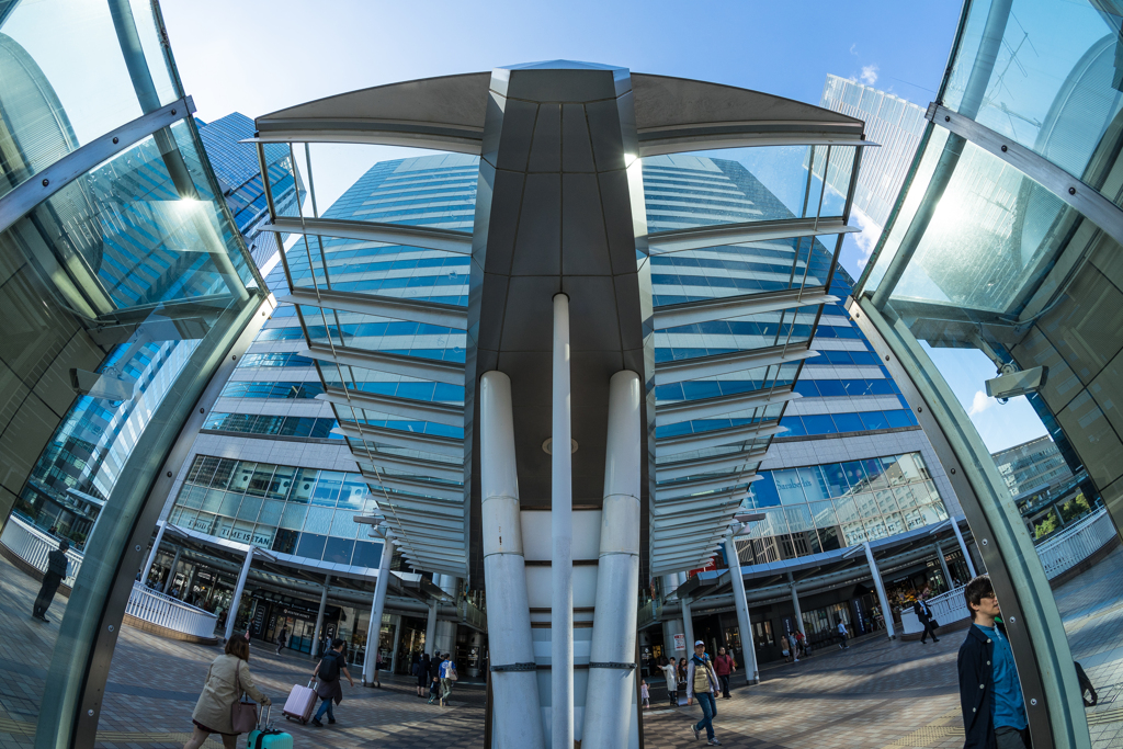 Fisheyeで撮る品川駅