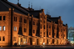 赤レンガ倉庫（100-400mm F5-6.3 DG DN OSテスト）