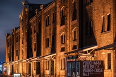 赤レンガ倉庫（100-400mm F5-6.3 DG DN OSテスト）