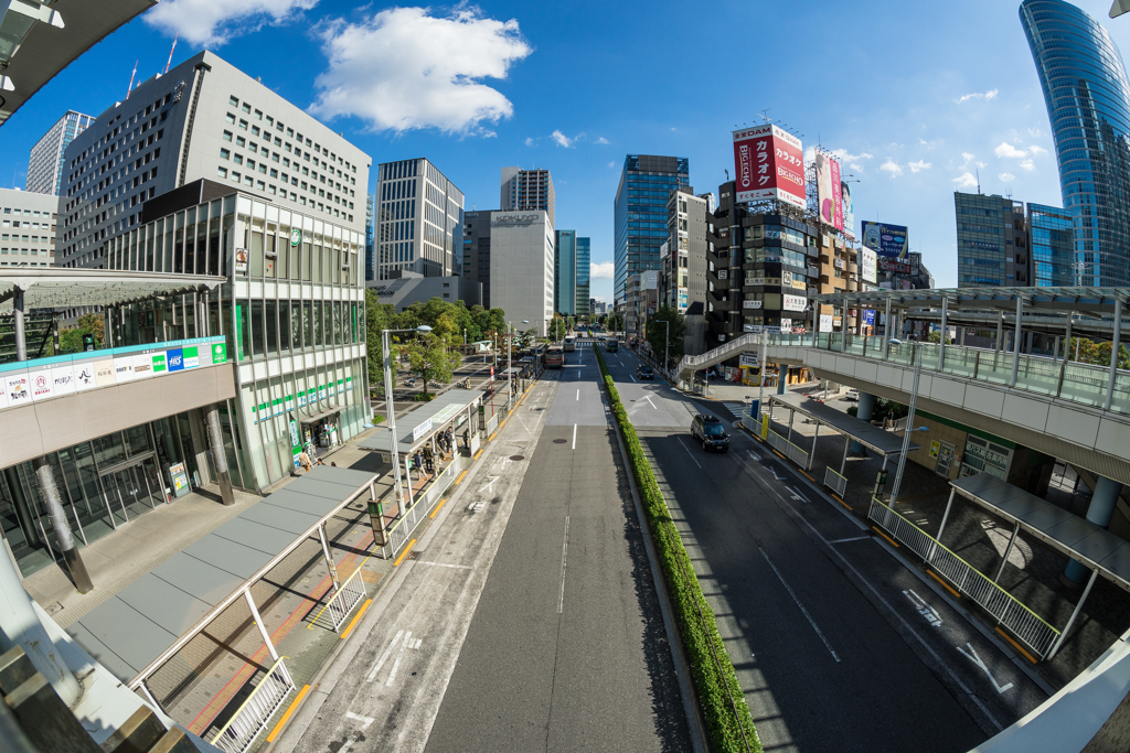 Fisheyeで撮る品川駅