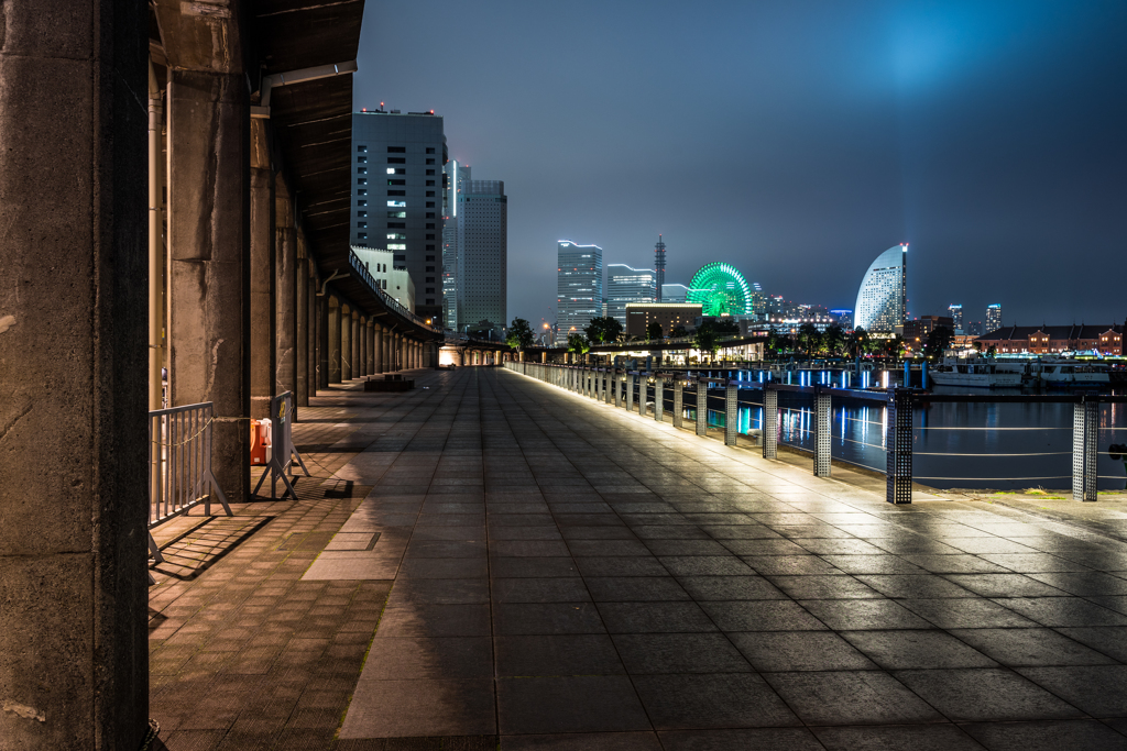 雨の日の横浜夜景